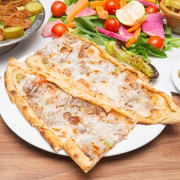 Pita with Kuşbaşlı Kashar Pide